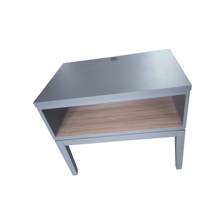 Mesa de cabeceira da rainha