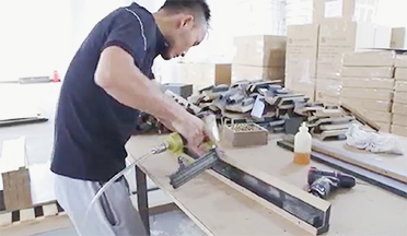 公司简介 (4) 公司 简介 (4)